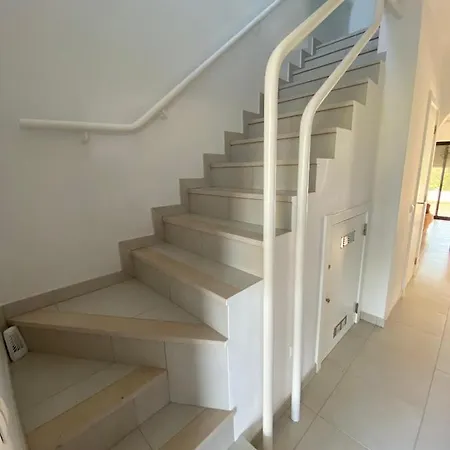 Вилла Superb Beach Townhouse At Vila Gaivota